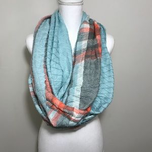 NWT Tri-Coastal Design Large Infinity Scarf